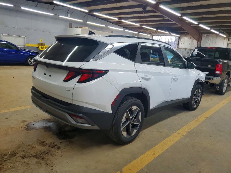 Photo 3 from auction – 2026 HYUNDAI TUCSON SEL with VIN 5NMJBCDE2TH615496