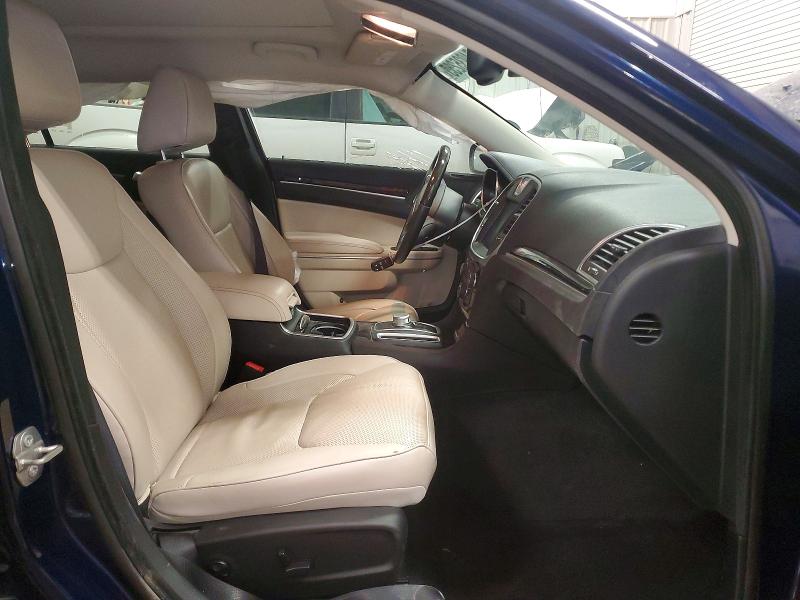 Photo 7 from auction – 2016 CHRYSLER 300C with VIN 2C3CCAKG9GH358390