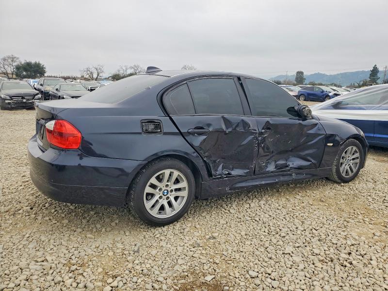 Photo 3 from auction – 2006 BMW 325 I with VIN WBAVB13506PT18453