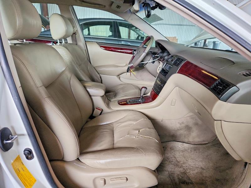 Photo 7 from auction – 2002 LEXUS ES 300 with VIN JTHBF30G120065561