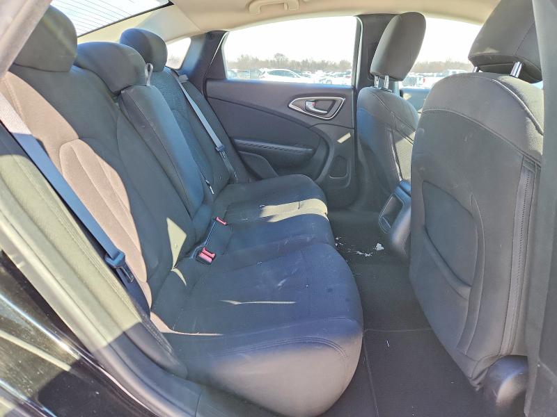 Photo 10 from auction – 2016 CHRYSLER 200 with VIN 1C3CCCAB5GN152699