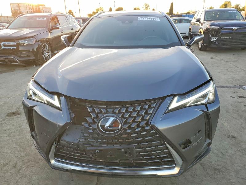 Photo 5 from auction – 2022 LEXUS UX 200 BAS with VIN JTHX3JBH3N2050870