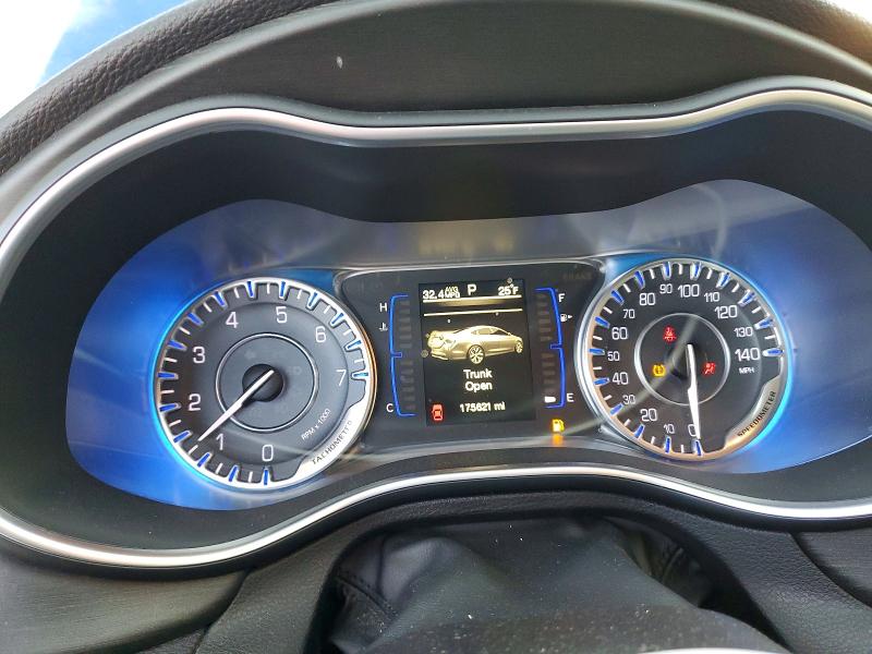 Photo 9 from auction – 2015 CHRYSLER 200 LIMITE with VIN 1C3CCCAB3FN507755