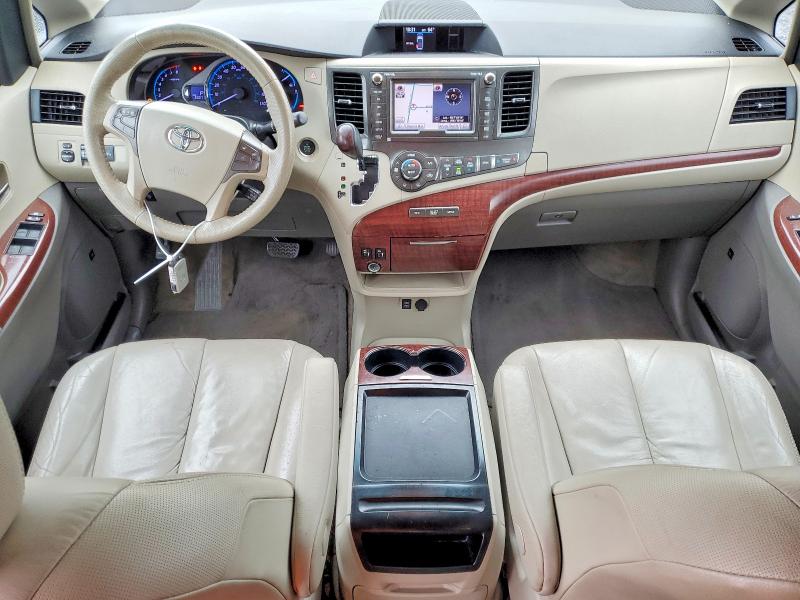 Photo 8 from auction – 2011 TOYOTA SIENNA XLE with VIN 5TDYK3DC7BS141585