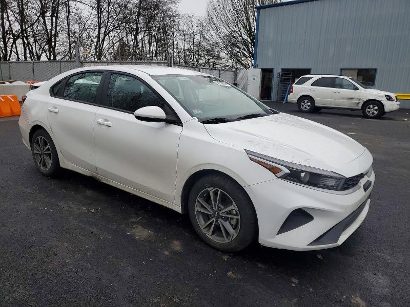 Photo 4 from auction – 2023 KIA FORTE with VIN 3KPF24AD9PE616231