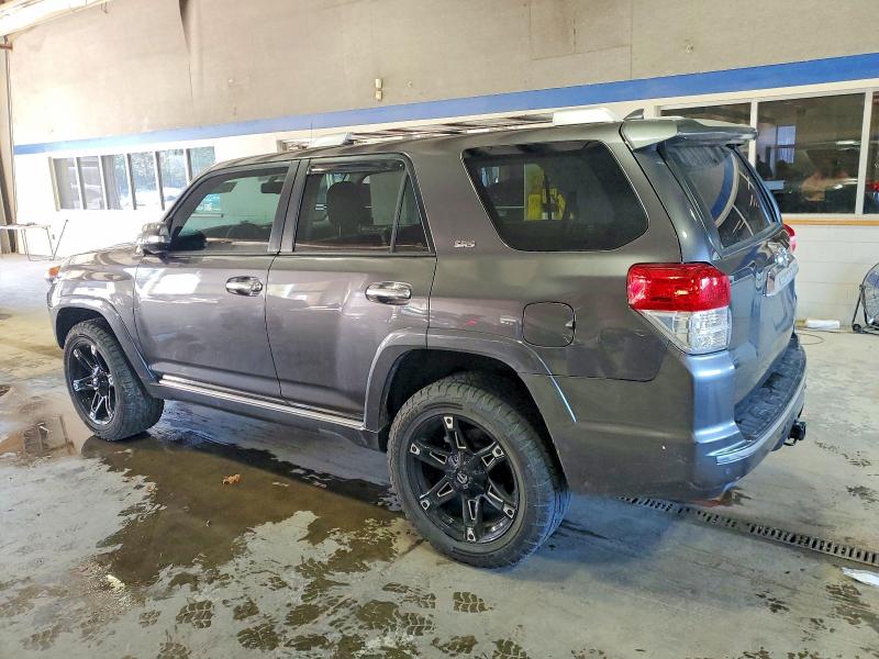 Photo 2 from auction – 2010 TOYOTA 4RUNNER SR with VIN JTEBU5JR1A5018031