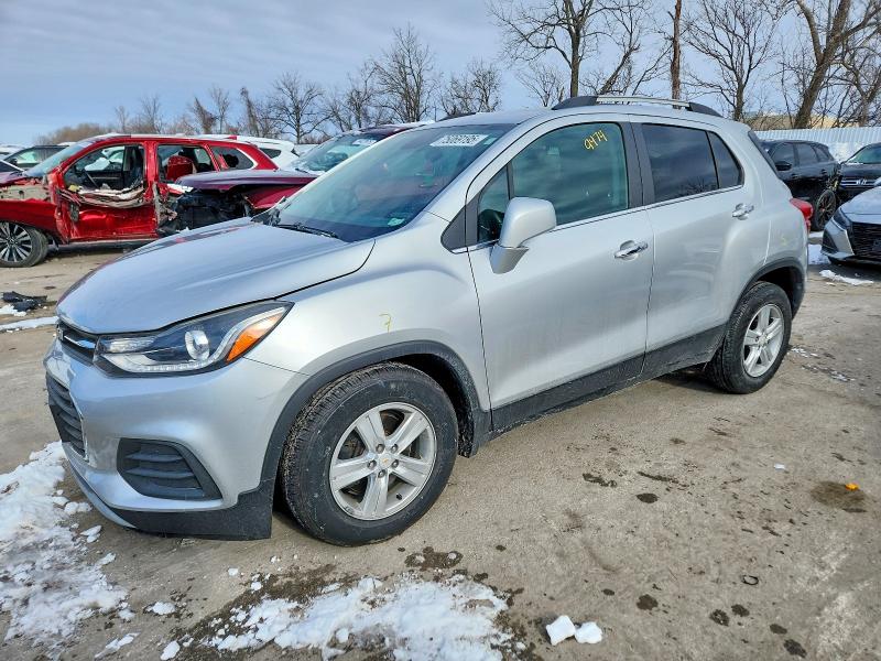 CHEVROLET TRAX 2018 with VIN KL7CJLSB2JB646184 - Photo from auction