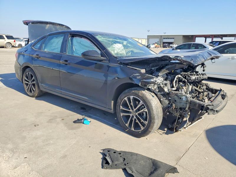 Photo 4 from auction – 2024 VOLKSWAGEN JETTA with VIN 3VWBM7BU2RM053778