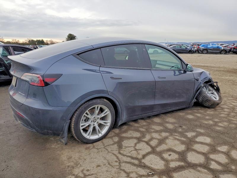 Photo 3 from auction – 2022 TESLA MODEL Y with VIN 7SAYGDEEXNA008108