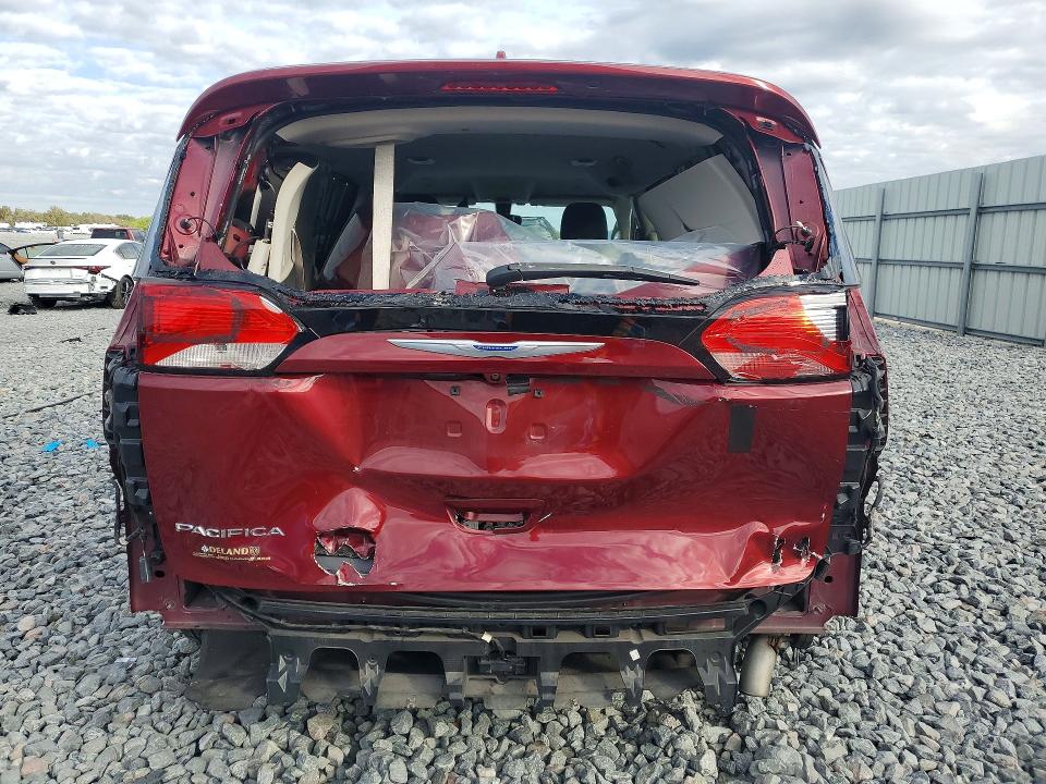 Photo 6 from auction – 2018 CHRYSLER PACIFICA T with VIN 2C4RC1FGXJR306350