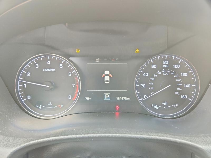 Photo 9 from auction – 2015 HYUNDAI GENESIS with VIN KMHGN4JF5FU072397