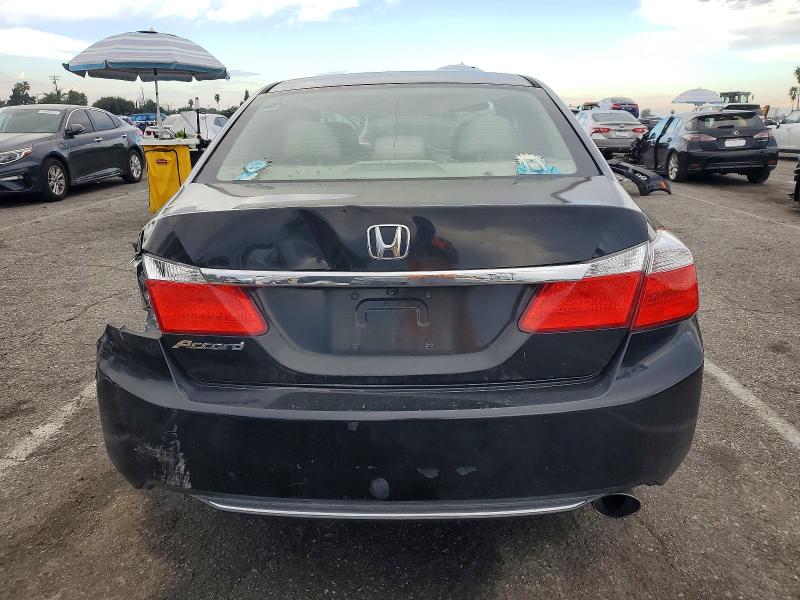 Photo 6 from auction – 2015 HONDA ACCORD with VIN 1HGCR2F32FA087470