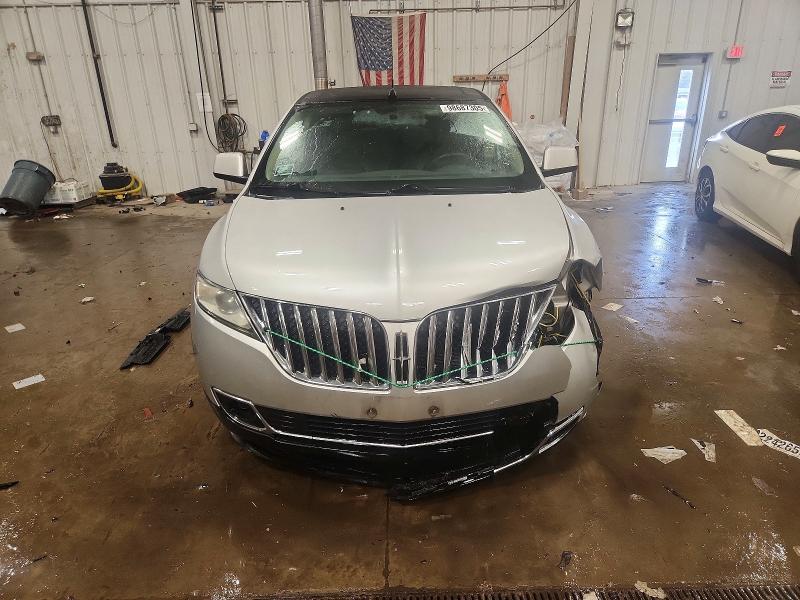 Photo 5 from auction – 2011 LINCOLN MKX with VIN 2LMDJ8JK5BBJ14199