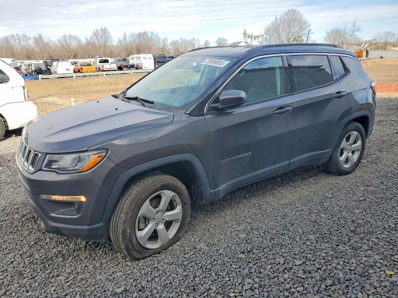 JEEP COMPASS LA 2019 with VIN 3C4NJDBB2KT735741 - Photo from auction