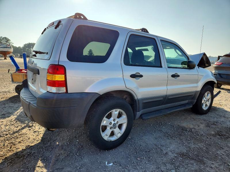 Photo 3 from auction – 2005 FORD ESCAPE XLT with VIN 1FMYU93175KA51888
