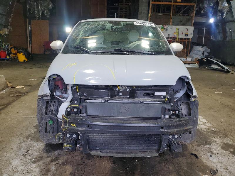 Photo 5 from auction – 2017 FIAT 500 with VIN 3C3CFFGE0HT609141