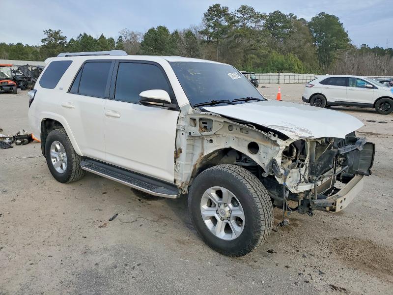 Photo 4 from auction – 2017 TOYOTA 4RUNNER SR with VIN JTEBU5JR5H5418801