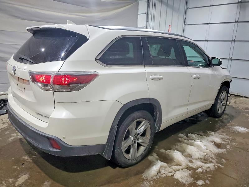 Photo 3 from auction – 2016 TOYOTA HIGHLANDER with VIN 5TDDKRFH4GS351739