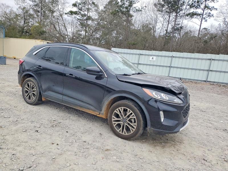 Photo 4 from auction – 2020 FORD ESCAPE with VIN 1FMCU9H64LUA37558