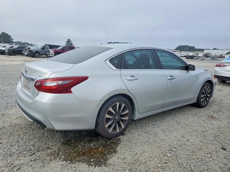 Photo 3 from auction – 2018 NISSAN ALTIMA 2.5 with VIN 1N4AL3AP1JC239569