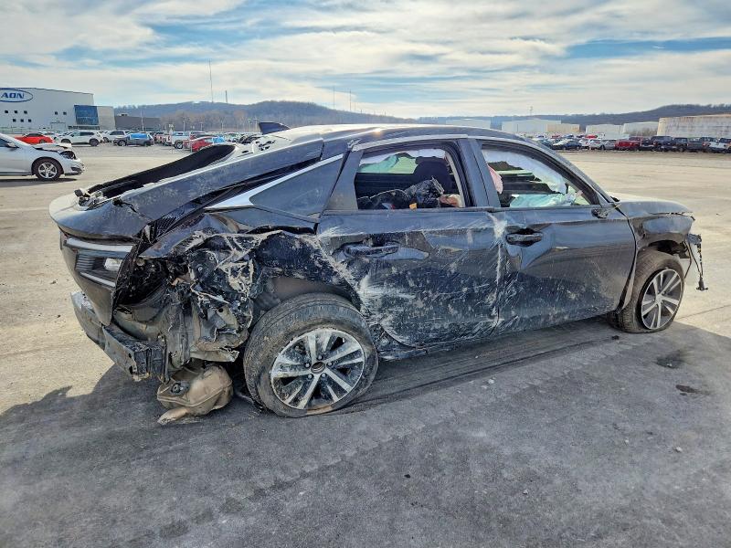 Снимка 3 от търг – 2024 HONDA CIVIC с VIN 19XFL2H56RE017290