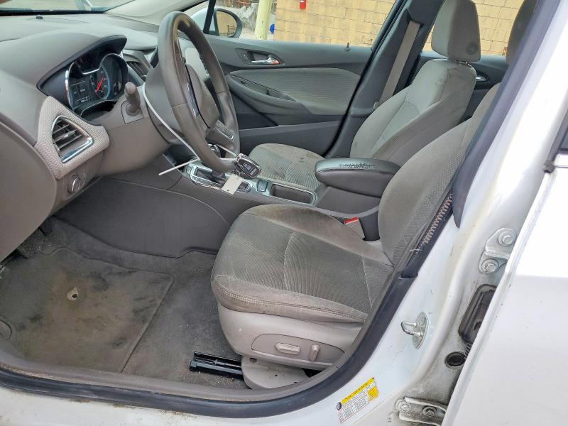 Photo 7 from auction – 2018 CHEVROLET CRUZE with VIN 1G1BE5SM2J7228672