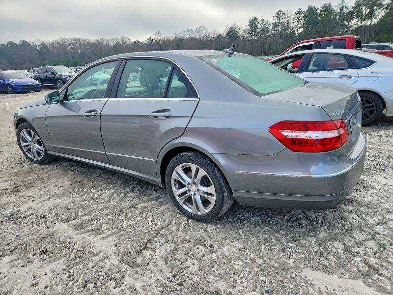 Photo 2 from auction – 2011 MERCEDES-BENZ E 350 with VIN WDDHF5GB2BA380029