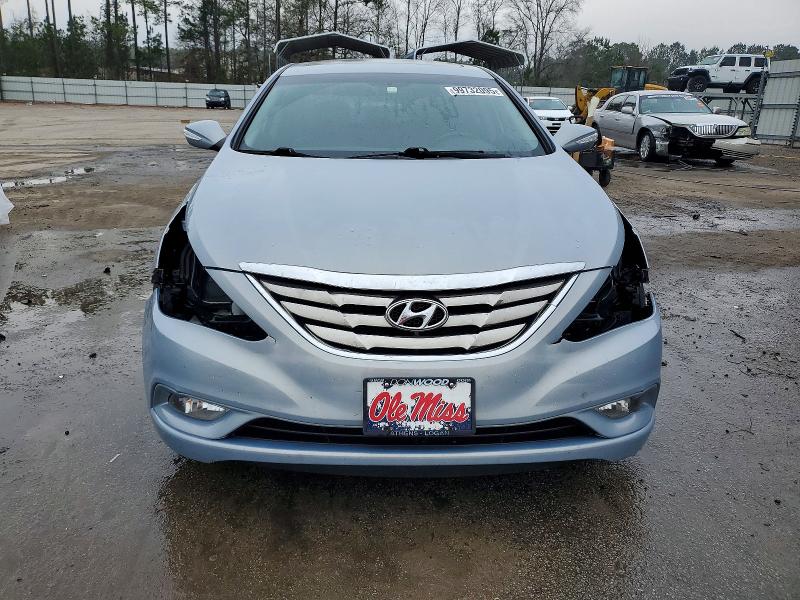 Photo 5 from auction – 2011 HYUNDAI SONATA SE with VIN 5NPEC4AC7BH293303