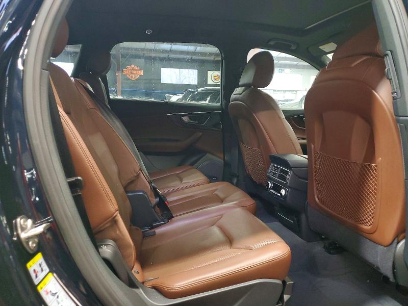 Photo 11 from auction – 2017 AUDI Q7 PREMIUM with VIN WA1LAAF7XHD036488