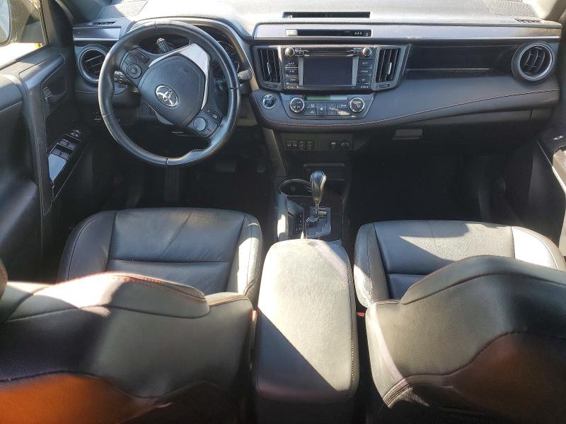 Photo 8 from auction – 2017 TOYOTA RAV4 SE with VIN JTMNFREV8HJ114945