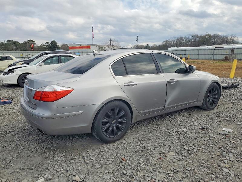 Photo 3 from auction – 2009 HYUNDAI GENESIS with VIN KMHGC46E19U046776