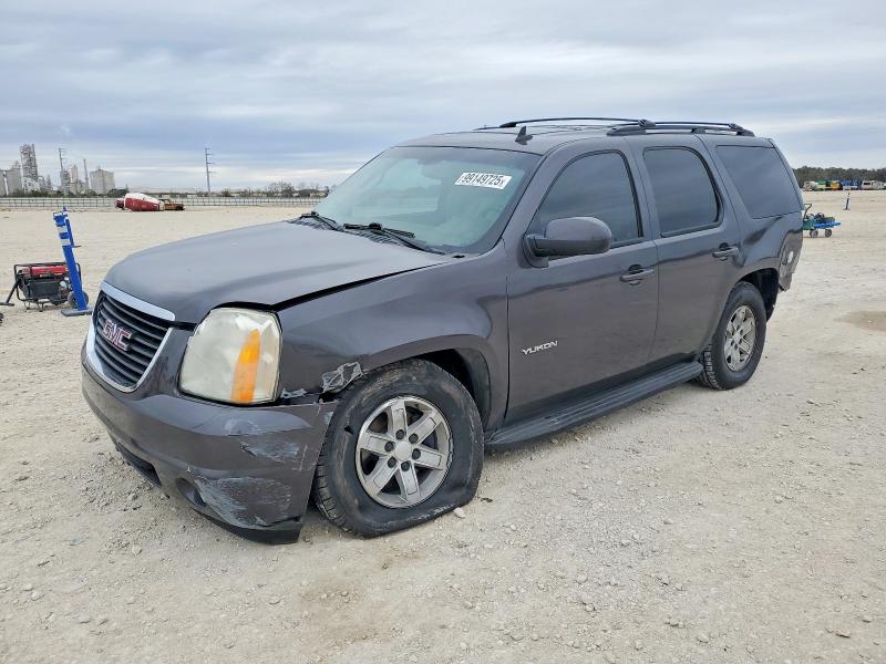 GMC YUKON 2010 with VIN 1GKMCCE38AR208559 - Photo from auction
