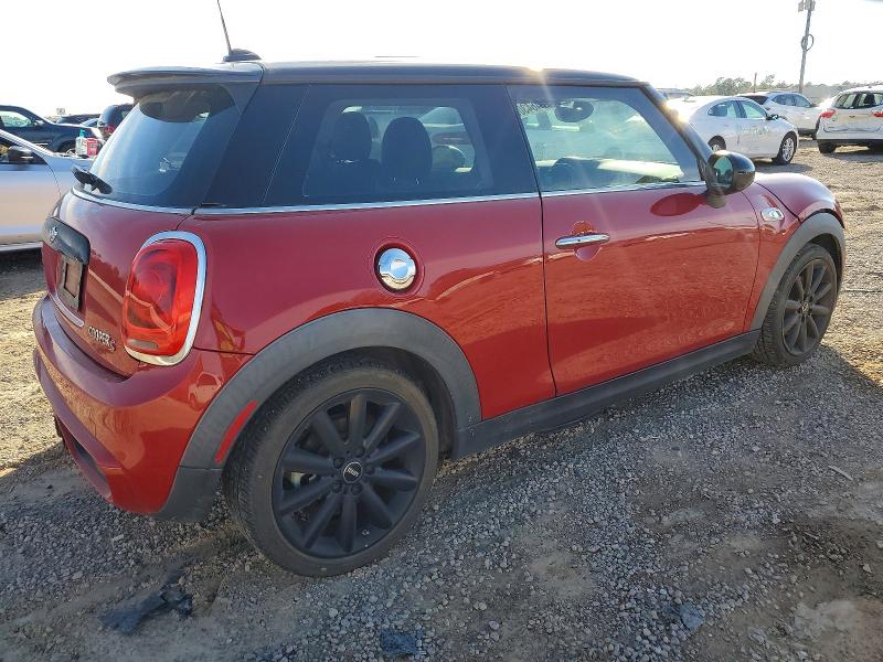 Photo 3 from auction – 2016 MINI COOPER with VIN WMWXP7C52G2C61087