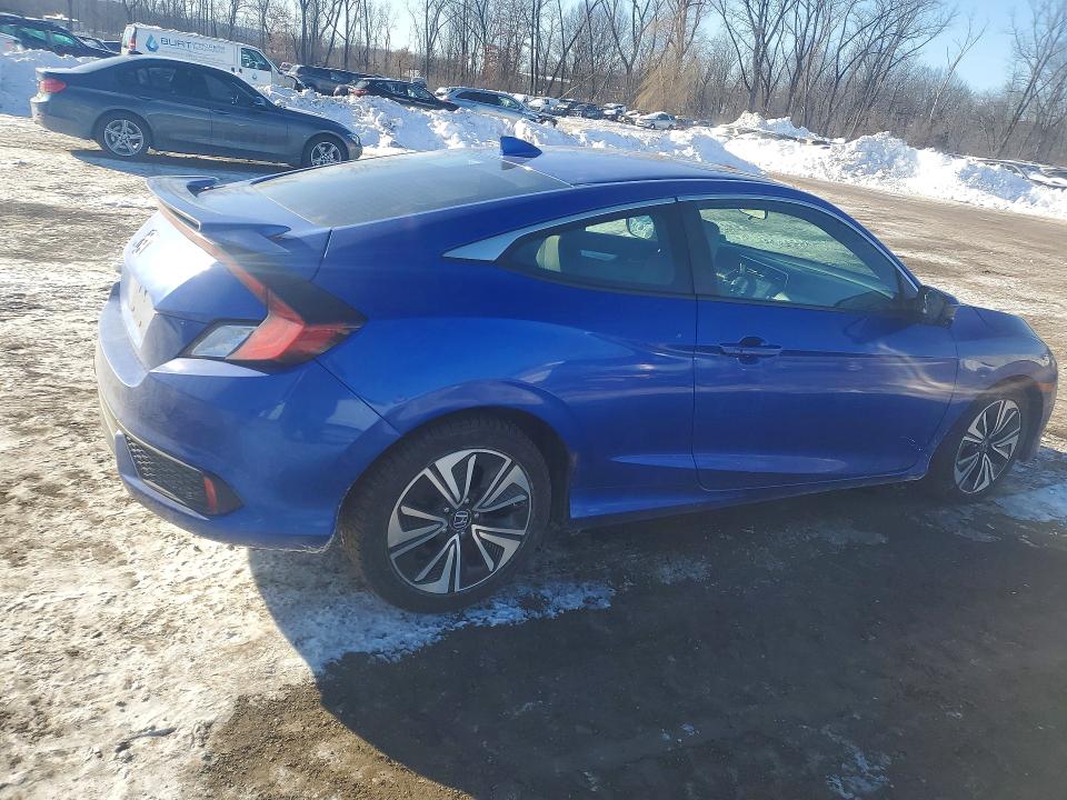 Photo 3 from auction – 2017 HONDA CIVIC EX with VIN 2HGFC3B33HH354565