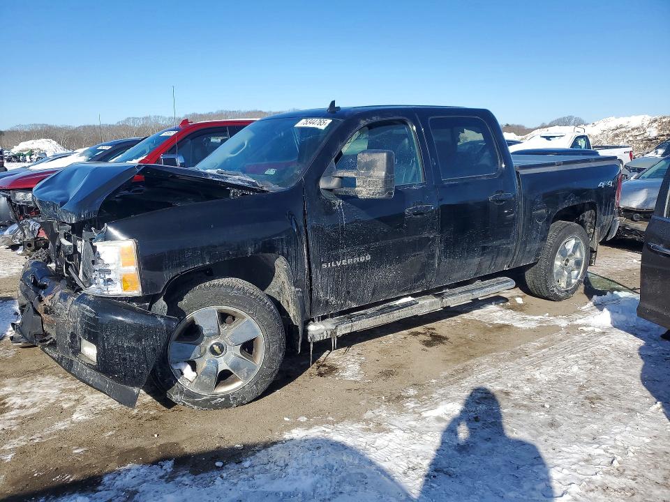 CHEVROLET SILVERADO 2011 with VIN 3GCPKTE35BG300855 - Photo from auction