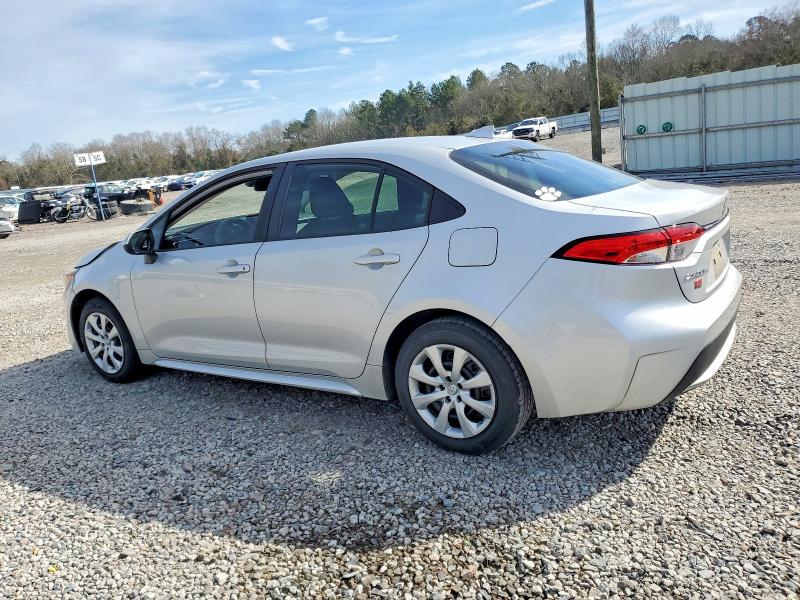 Photo 2 from auction – 2022 TOYOTA COROLLA LE with VIN 5YFEPMAE2NP286689