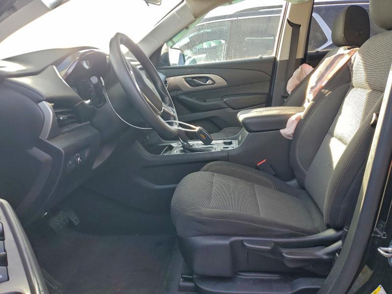 Photo 7 from auction – 2018 CHEVROLET TRAVERSE L with VIN 1GNERFKW7JJ102382