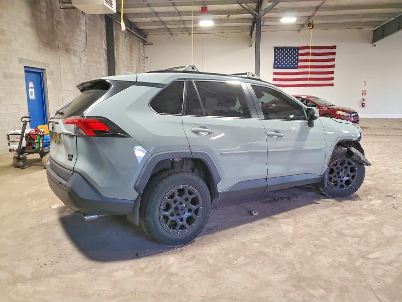 Photo 3 from auction – 2021 TOYOTA RAV4 with VIN 2T3A1RFV5MW186600