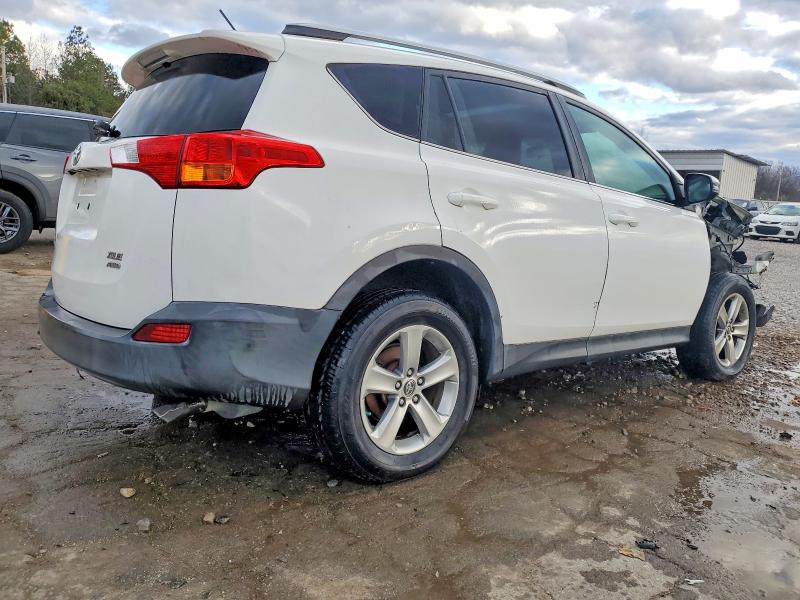 Photo 3 from auction – 2015 TOYOTA RAV4 XLE with VIN 2T3RFREV0FW319725
