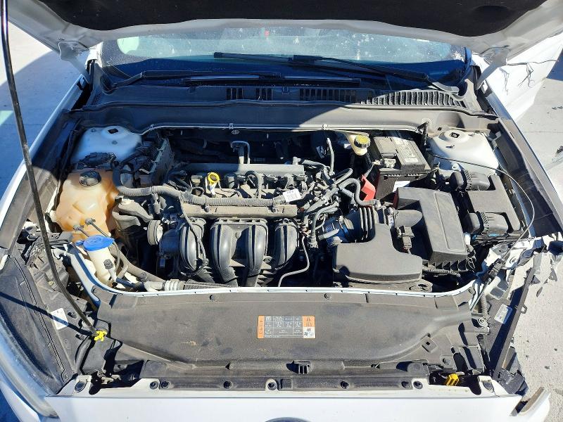 Photo 11 from auction – 2016 FORD FUSION with VIN 3FA6P0H75GR237719