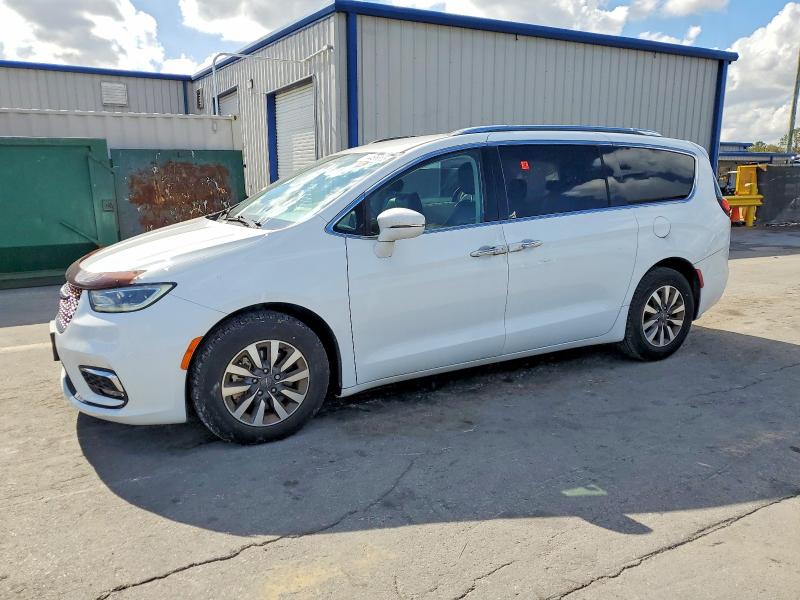 CHRYSLER PACIFICA T 2021 with VIN 2C4RC1BG1MR526518 - Photo from auction