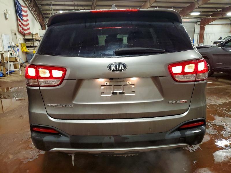 Photo 6 from auction – 2017 KIA SORENTO EX with VIN 5XYPH4A16HG244067