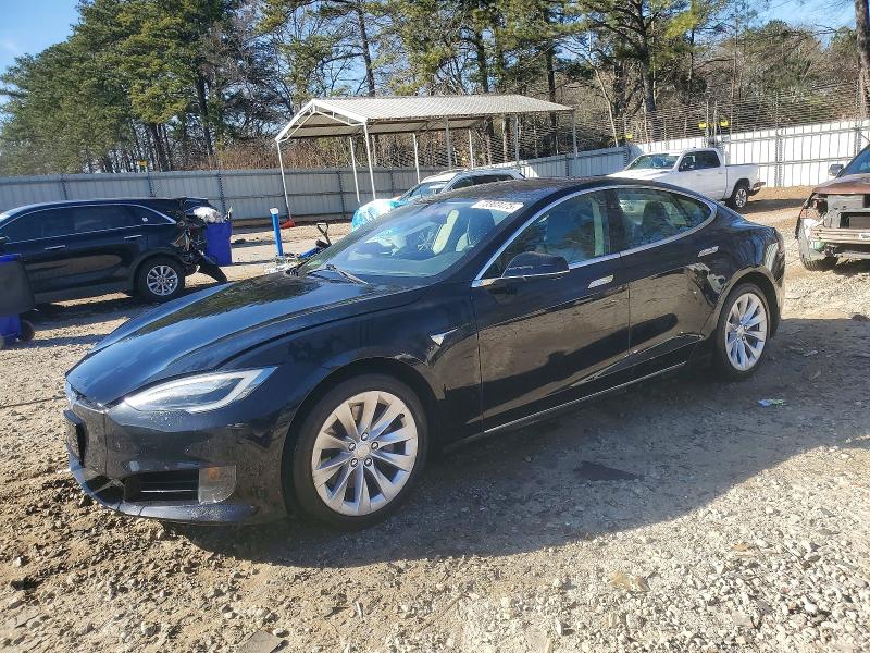 TESLA MODEL S 2017 with VIN 5YJSA1E1XHF198192 - Photo from auction