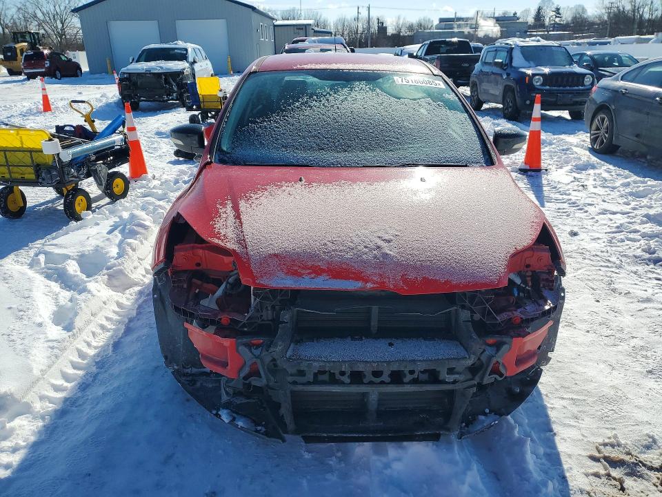 Photo 5 from auction – 2013 FORD FOCUS SE with VIN 1FADP3K2XDL203856