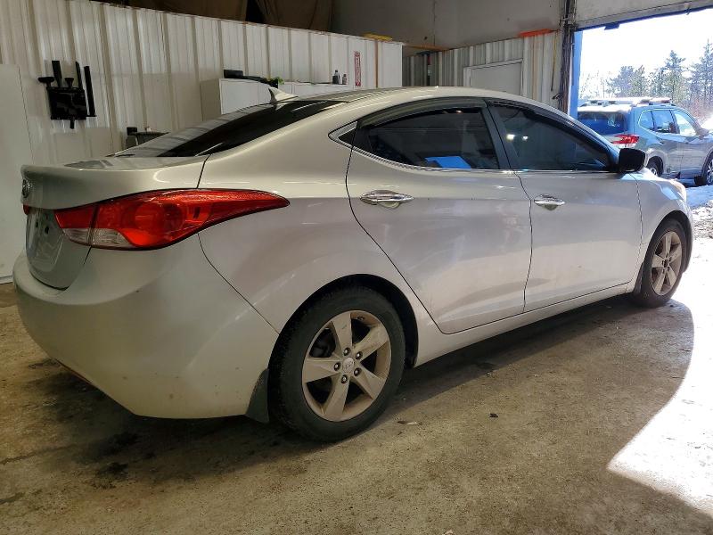 Photo 3 from auction – 2013 HYUNDAI ELANTRA with VIN KMHDH4AE1DU720574