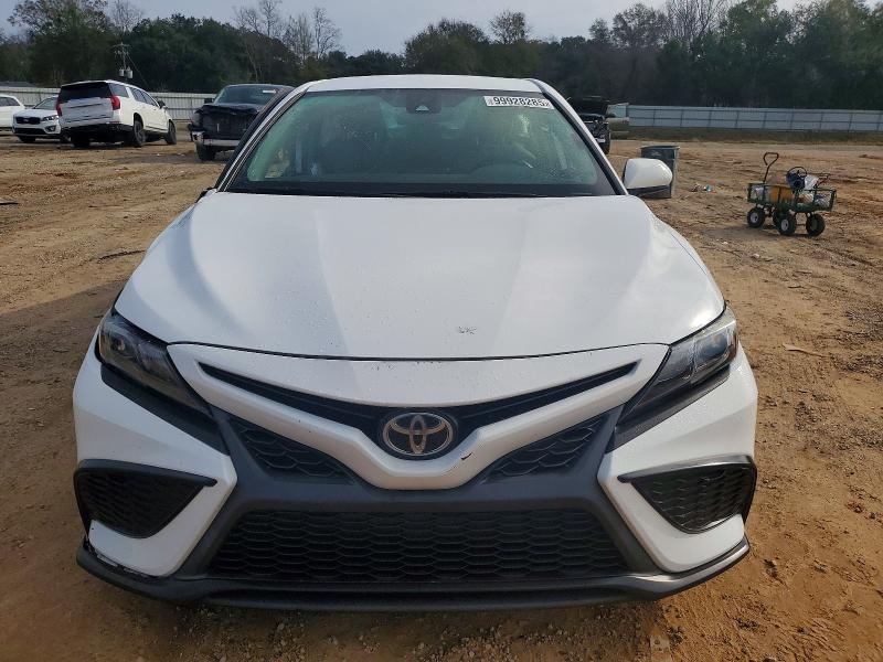 Photo 5 from auction – 2021 TOYOTA CAMRY with VIN 4T1G11AK3MU405877