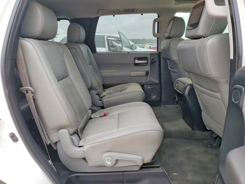 Photo 11 from auction – 2013 TOYOTA SEQUOIA with VIN 5TDKY5G14DS044230