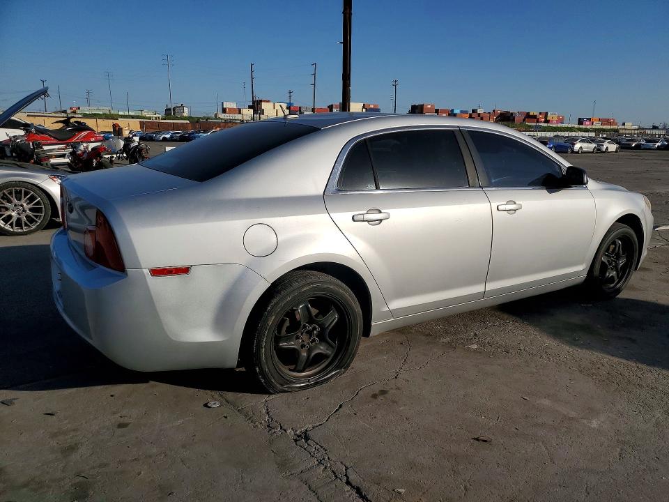 Photo 3 from auction – 2011 CHEVROLET MALIBU with VIN 1G1ZB5E1XBF330883