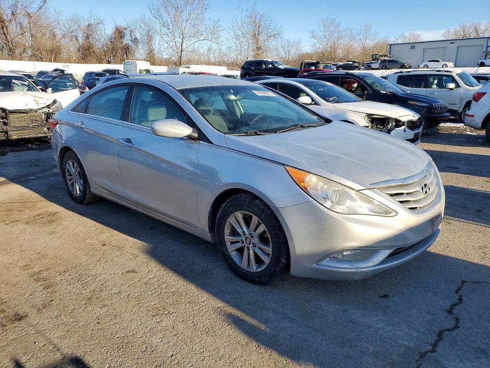 Photo 4 from auction – 2013 HYUNDAI SONATA with VIN 5NPEB4AC5DH768467