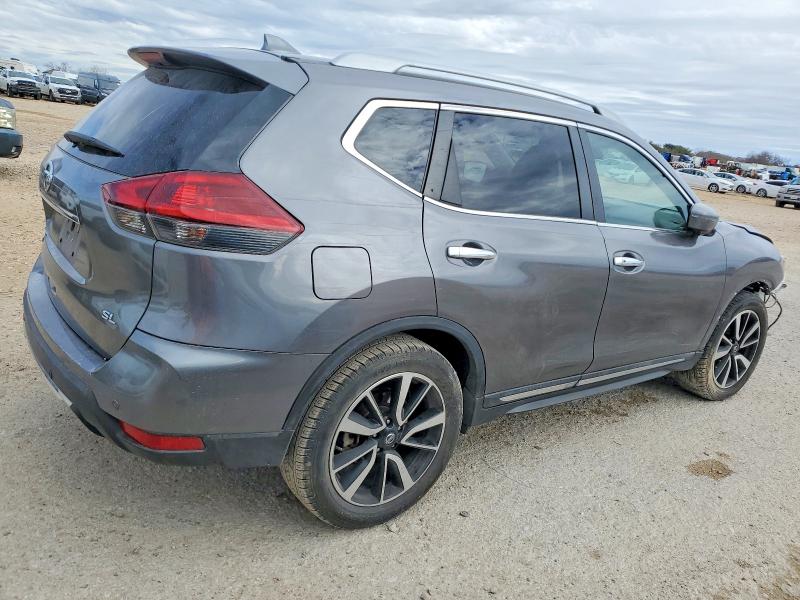 Photo 3 from auction – 2019 NISSAN ROGUE S with VIN 5N1AT2MT1KC762536